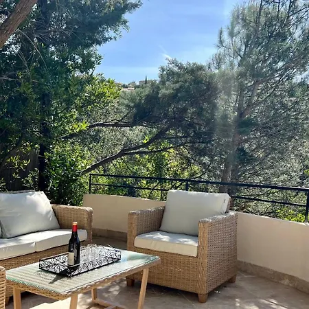 Holiday home Superbe Emmazen Climatisee